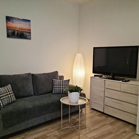 Apartmany Zirec ดวูร์กราโลเว นัด ลาเบม ภายนอก รูปภาพ